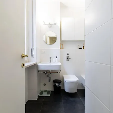 Eutropia - Ampio In Porta Venezia Apartamento *