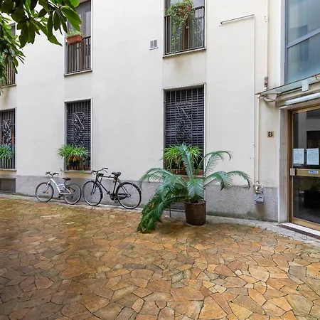 Eutropia - Ampio In Porta Venezia Apartamento *