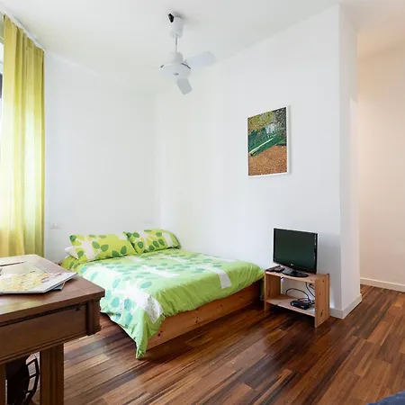 Eutropia - Ampio In Porta Venezia Apartamento *